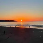 別荘 Cosy 400yr Old Cottage, Flowergate, Whitby, Sleeps 6 ウィットビー