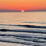 別荘 Cosy 400yr Old Cottage, Flowergate, Whitby, Sleeps 6 ウィットビー