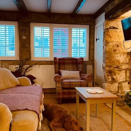 度假居 Cosy 400yr Old Cottage, Flowergate, Whitby, Sleeps 6