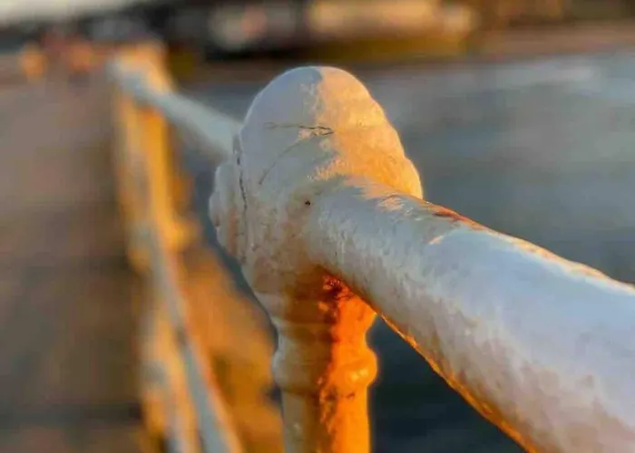 Cosy 400yr Old Cottage, Flowergate, Whitby, Sleeps 6 Holiday home