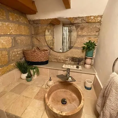 Cosy 400yr Old Cottage, Flowergate, Whitby, Sleeps 6 度假居