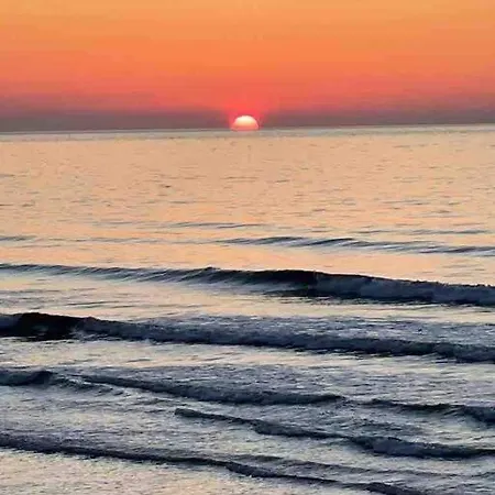 度假居 Cosy 400yr Old Cottage, Flowergate, Whitby, Sleeps 6 惠特比